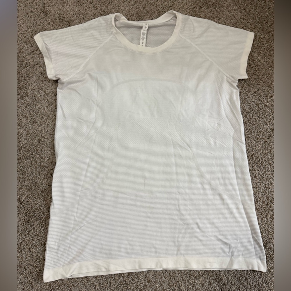 Lululemon Size 14 Swiftly Tech Short Sleeve Shirt 2.0 *Hip Length
